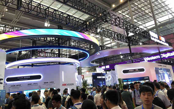 深圳展臺搭建設(shè)計公司?？低暽钲诎膊钲谡古_設(shè)計搭建
